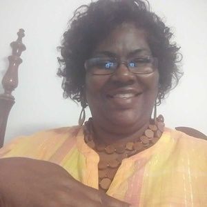 Meet your Posher, Toni